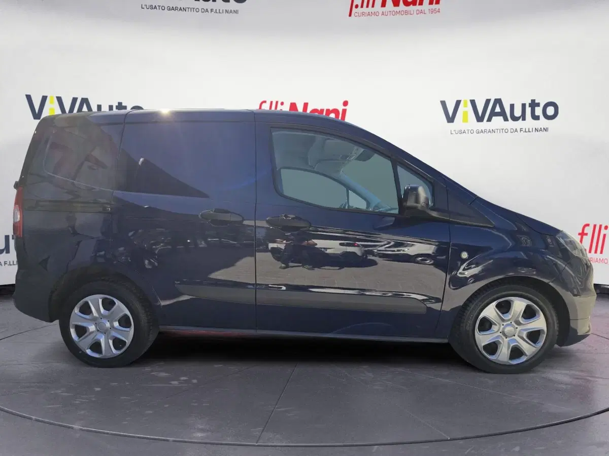 Ford Tourneo Connect usata a Massa-Carrara (8)