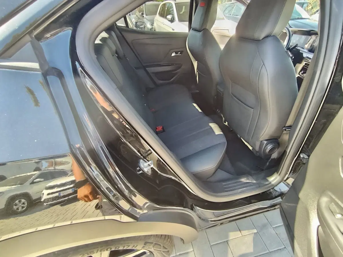 Opel Mokka usata a Massa-Carrara (13)