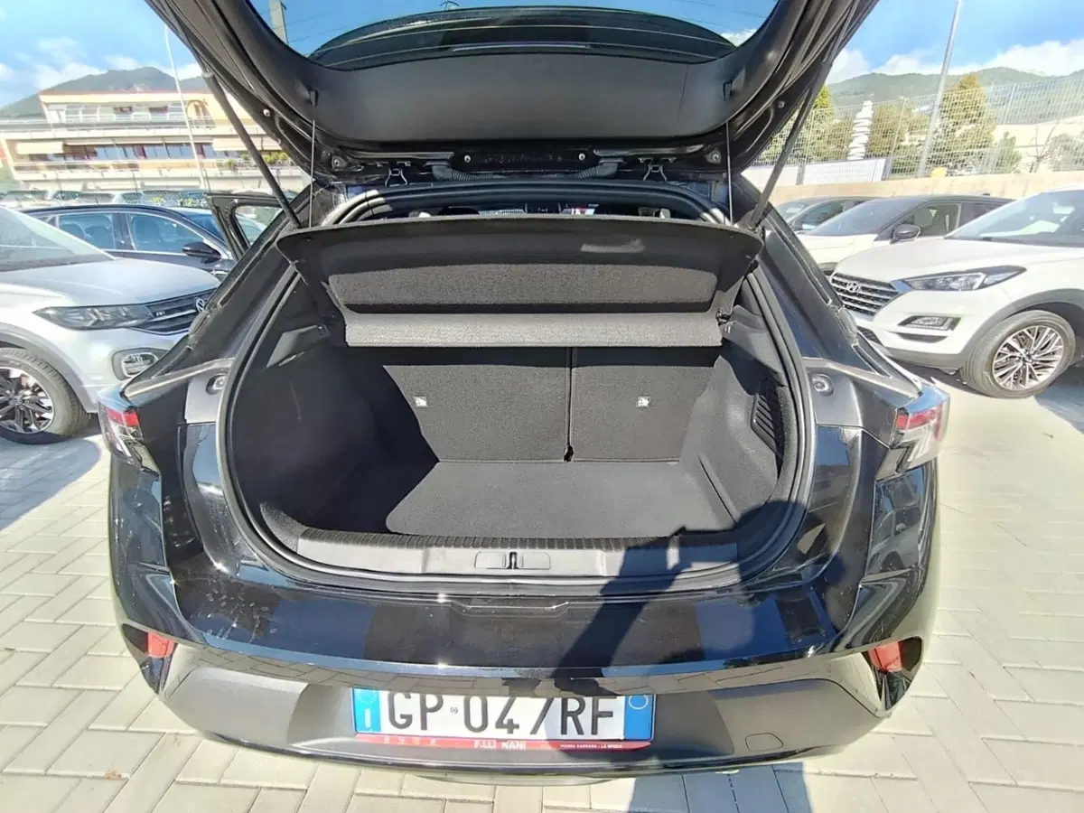 Opel Mokka usata a Massa-Carrara (16)