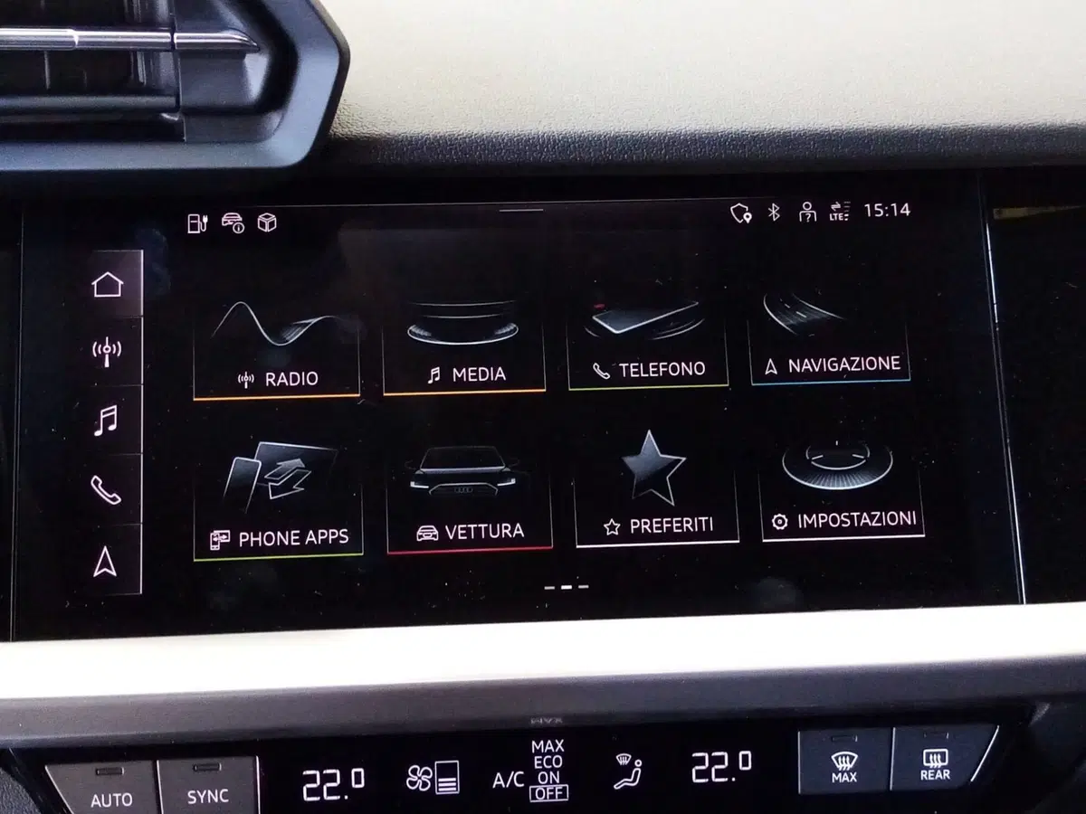 Audi A3 Sportback nuova a Bari (7)