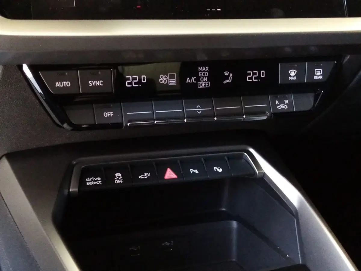 Audi A3 Sportback nuova a Bari (9)