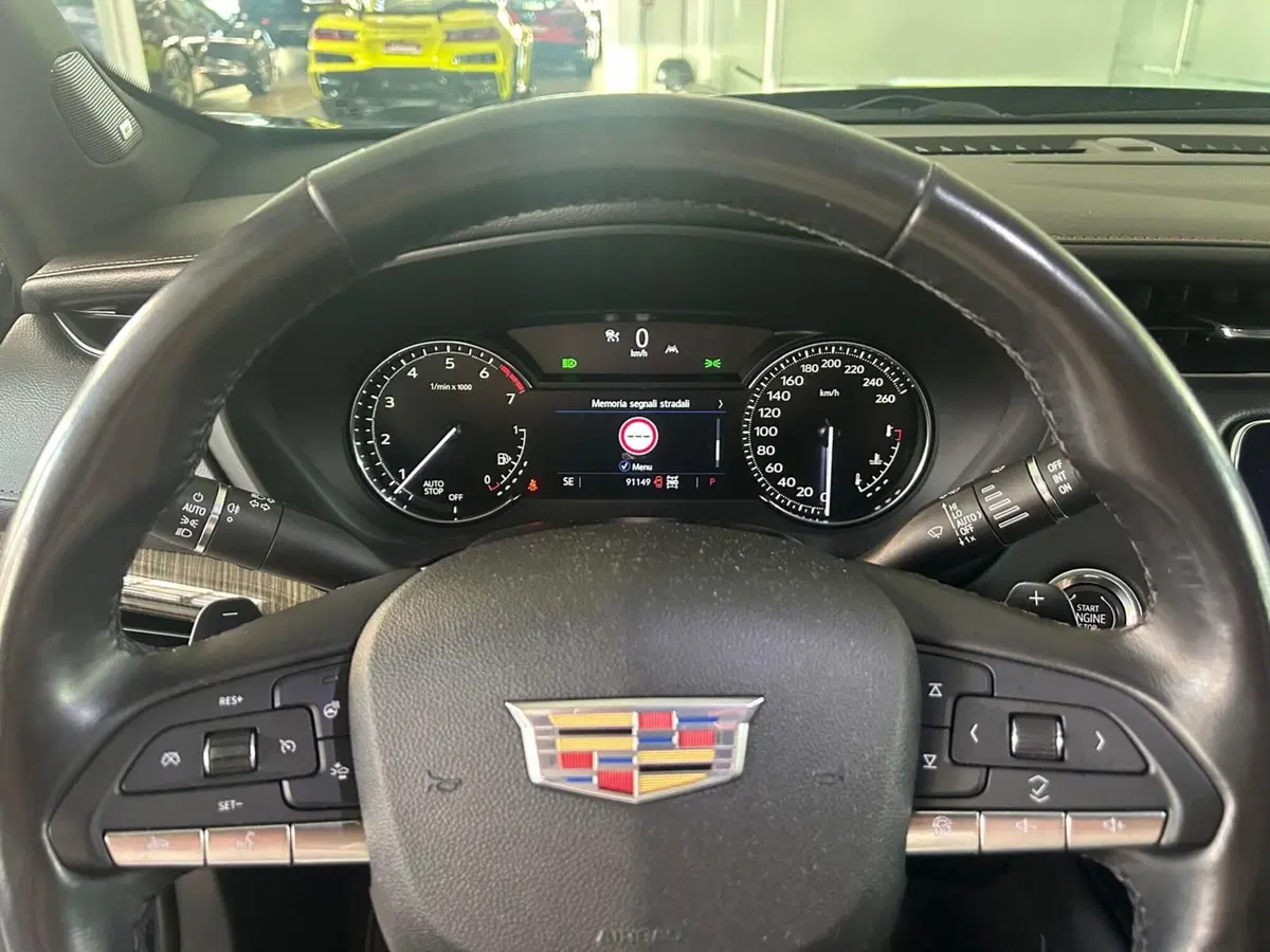 Cadillac XT4 usata a Monza e Brianza (11)