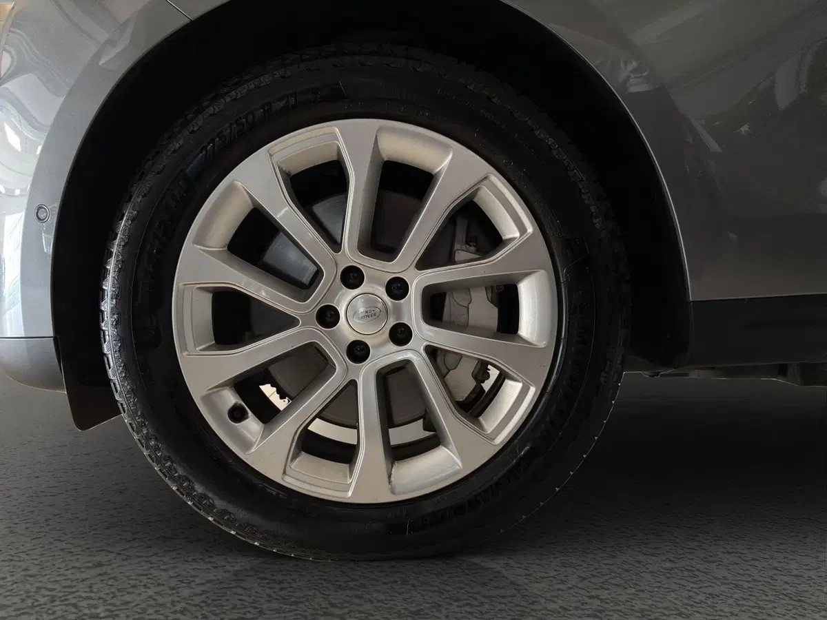Land Rover Range Rover Sport usata a Milano (9)