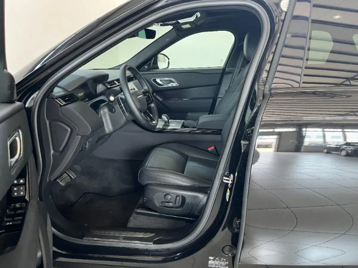 Land Rover Range Rover Velar usata a Venezia (12)