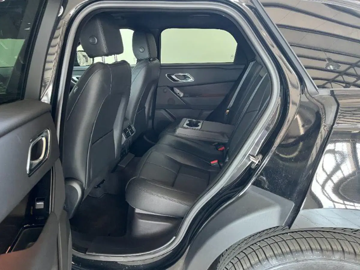 Land Rover Range Rover Velar usata a Venezia (13)