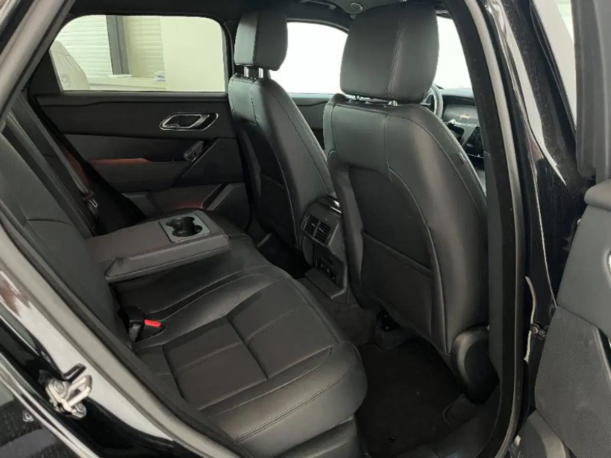 Land Rover Range Rover Velar usata a Venezia (15)