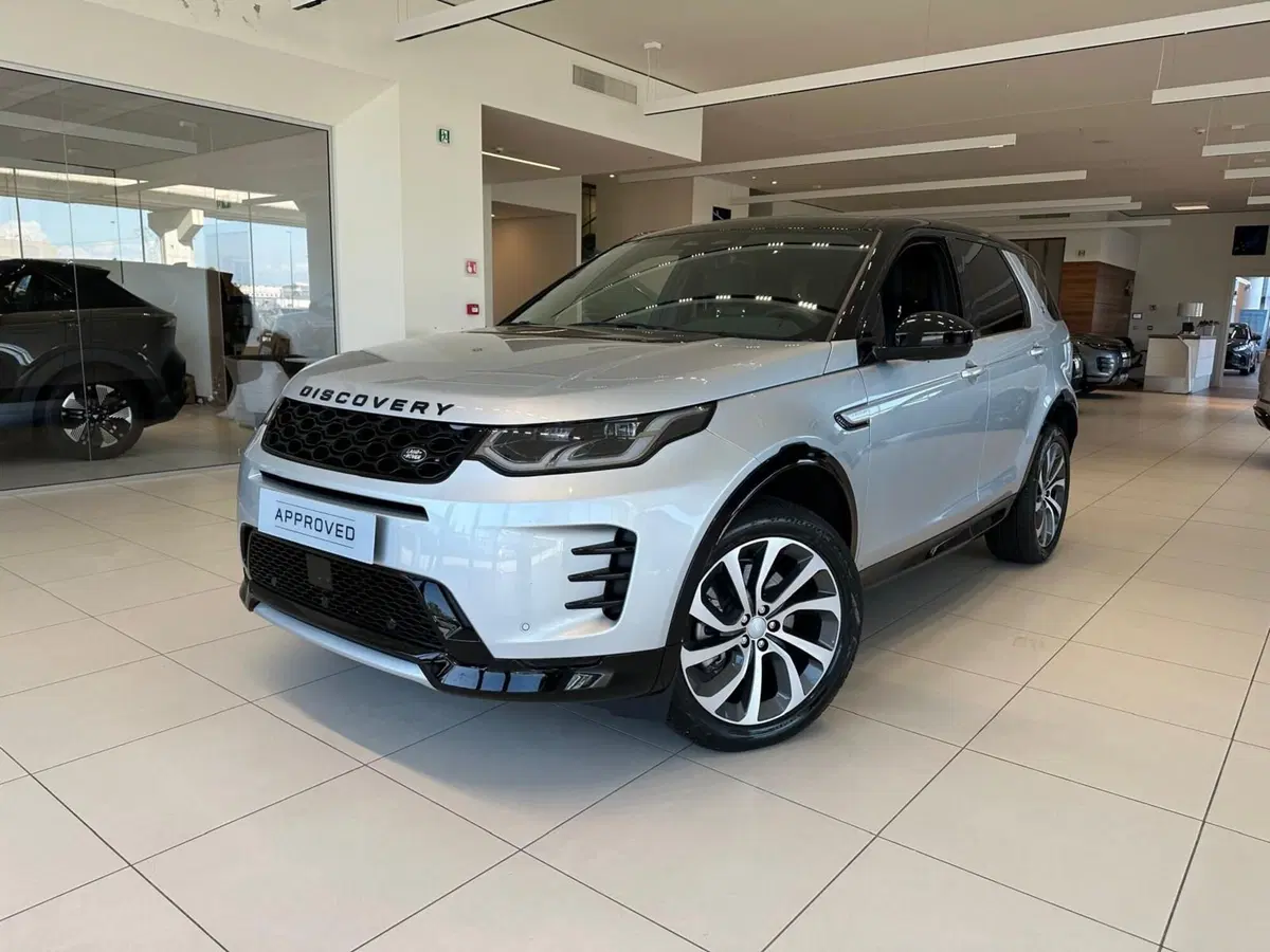 Land Rover Discovery Sport usata a Pordenone