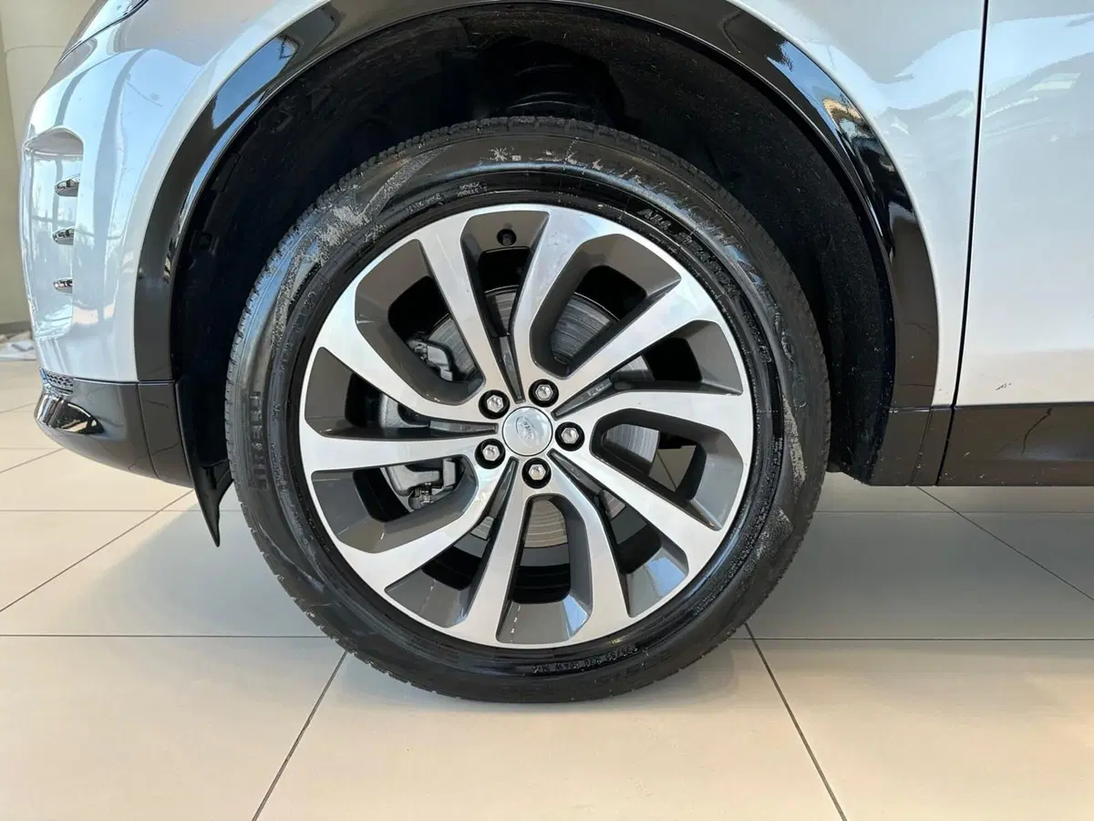 Land Rover Discovery Sport usata a Pordenone (9)