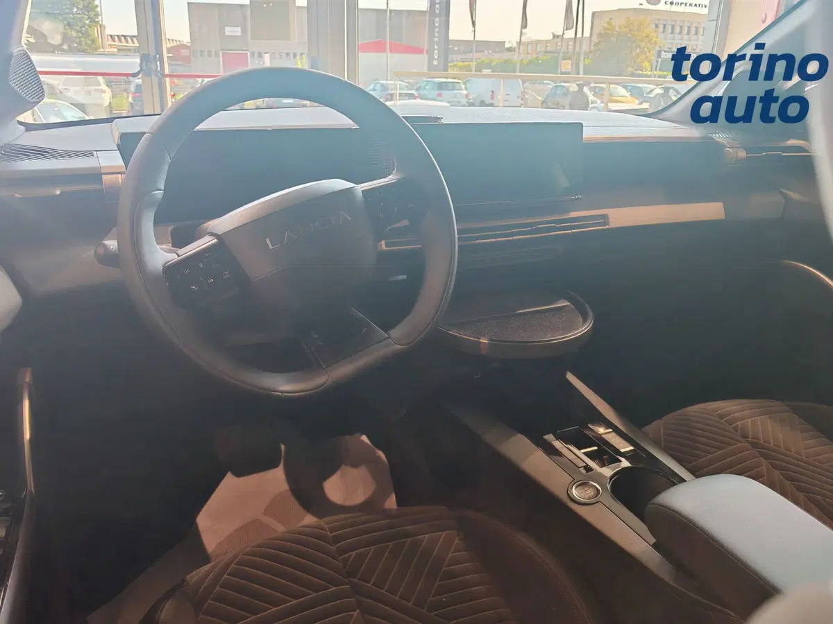 Lancia Ypsilon nuova a Torino (7)