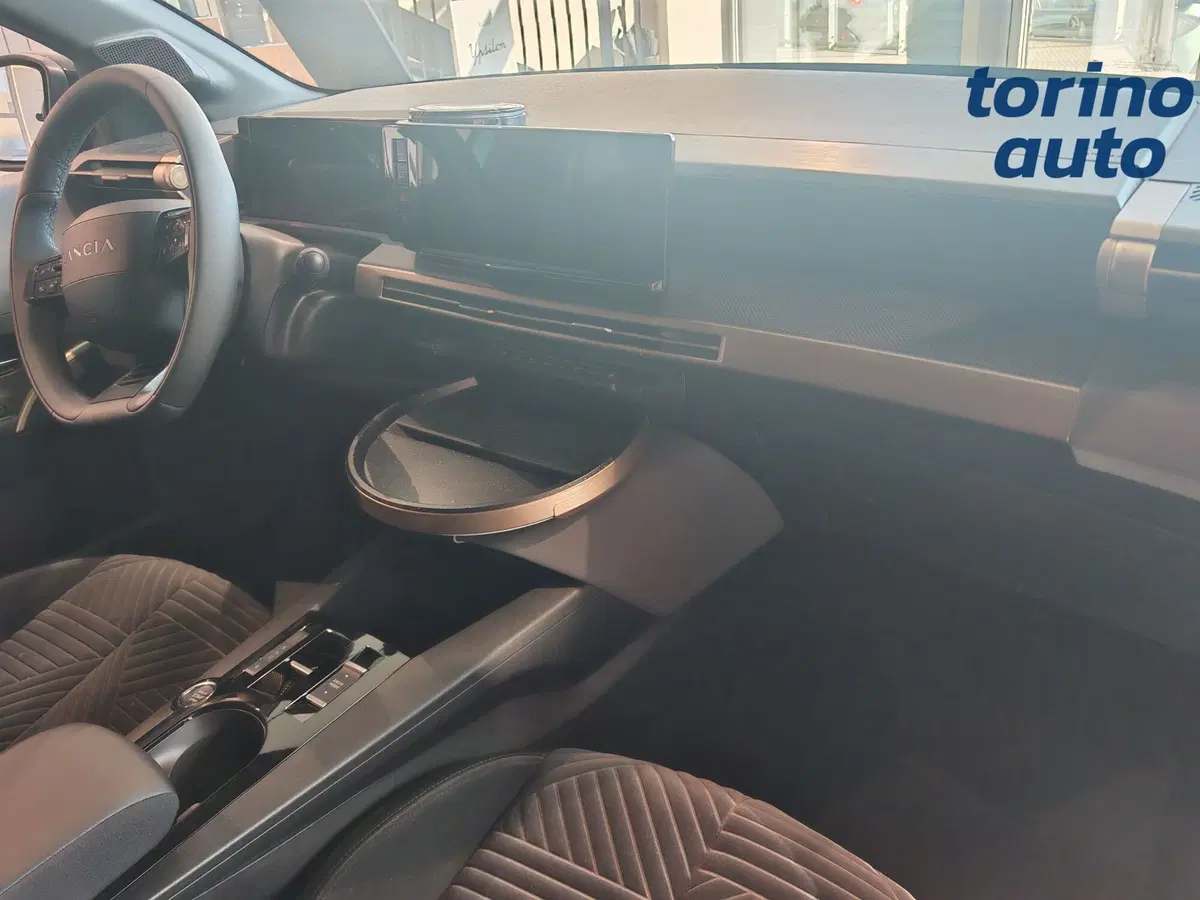 Lancia Ypsilon nuova a Torino (3)