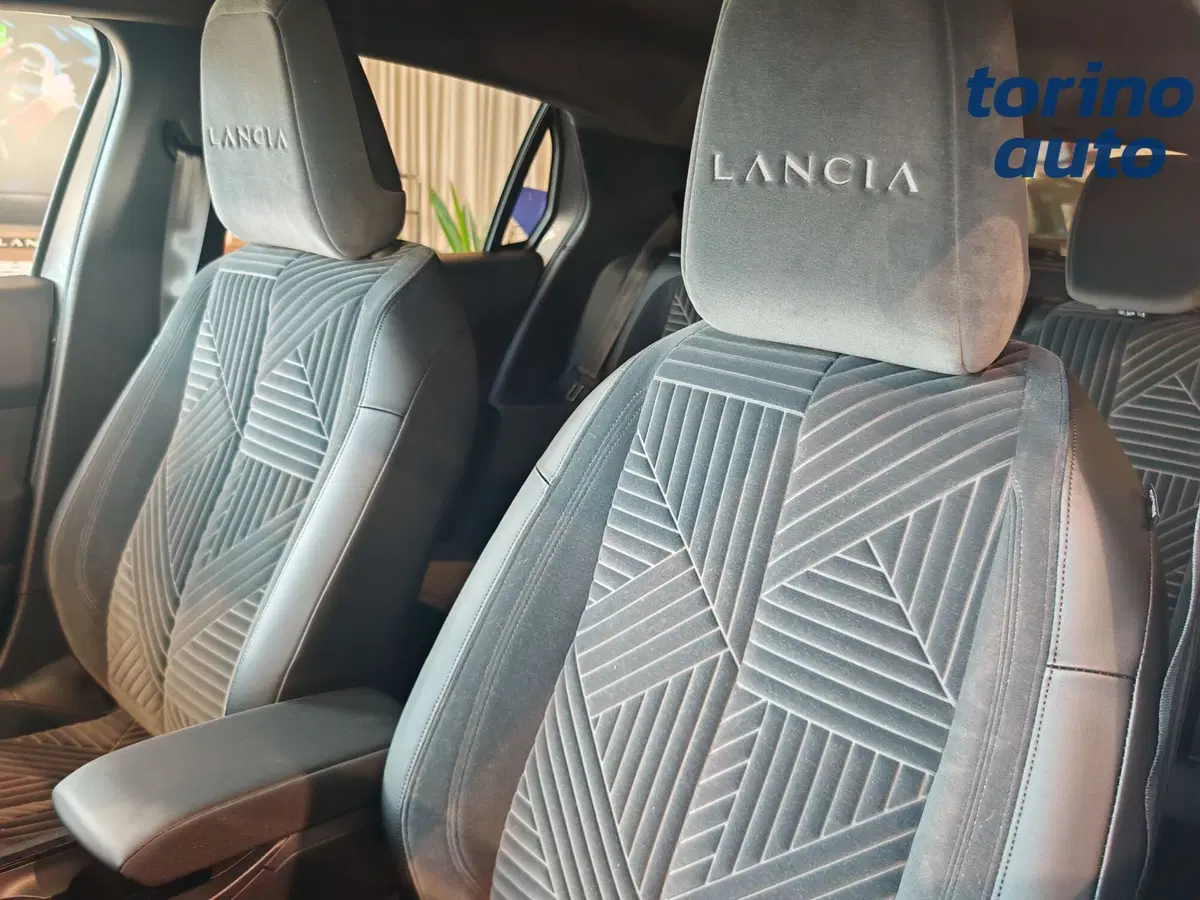 Lancia Ypsilon nuova a Torino (6)