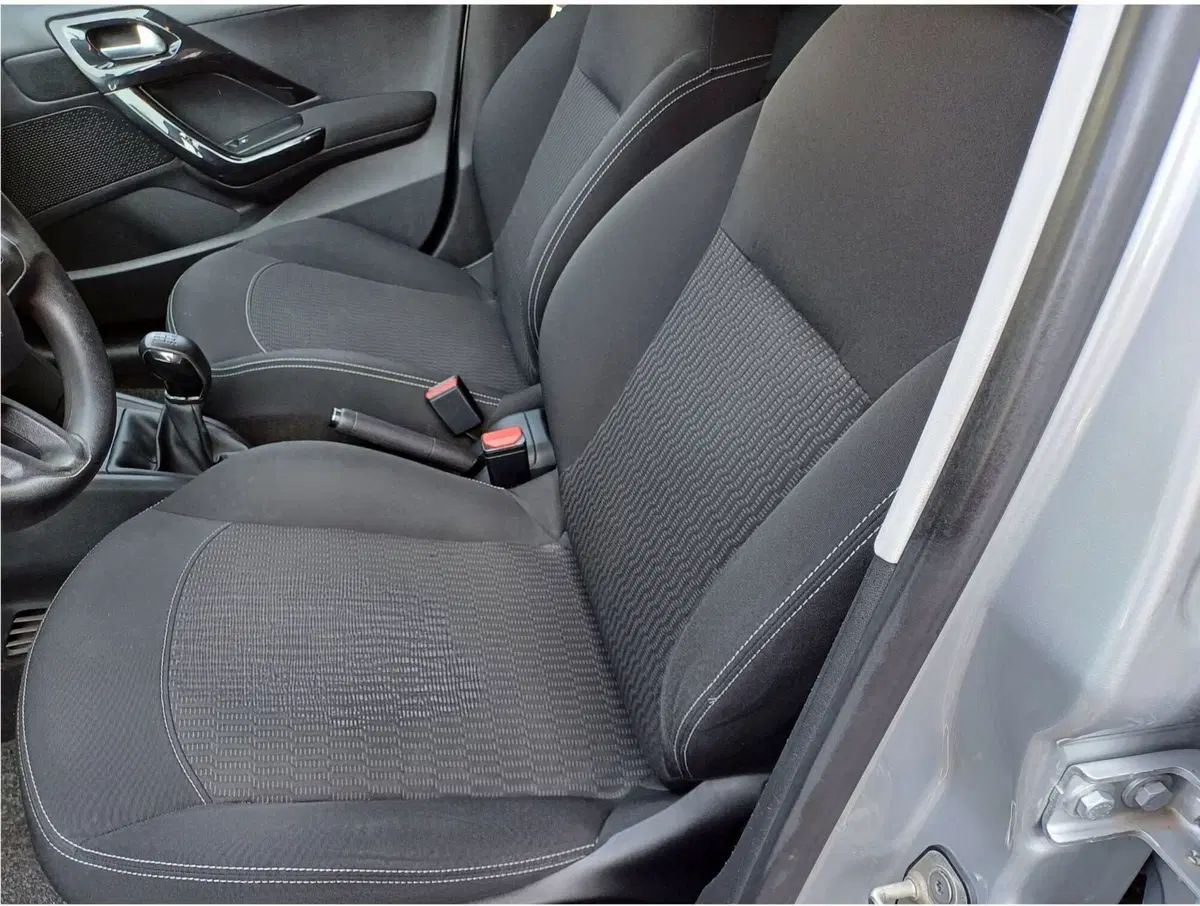 Peugeot 208 usata a Modena (13)