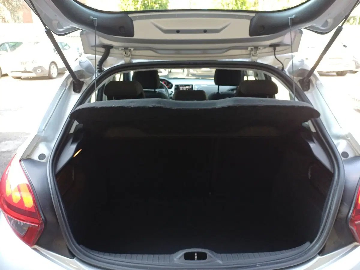 Peugeot 208 usata a Modena (16)