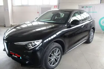 Alfa Romeo Stelvio Stelvio 2.2 Turbodiesel 180 CV AT8 Q4 Business del 2018 usata a Orvieto