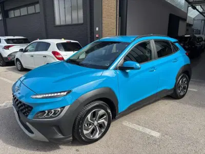 Hyundai Kona HEV 1.6 DCT XTech del 2022 usata a Pesaro