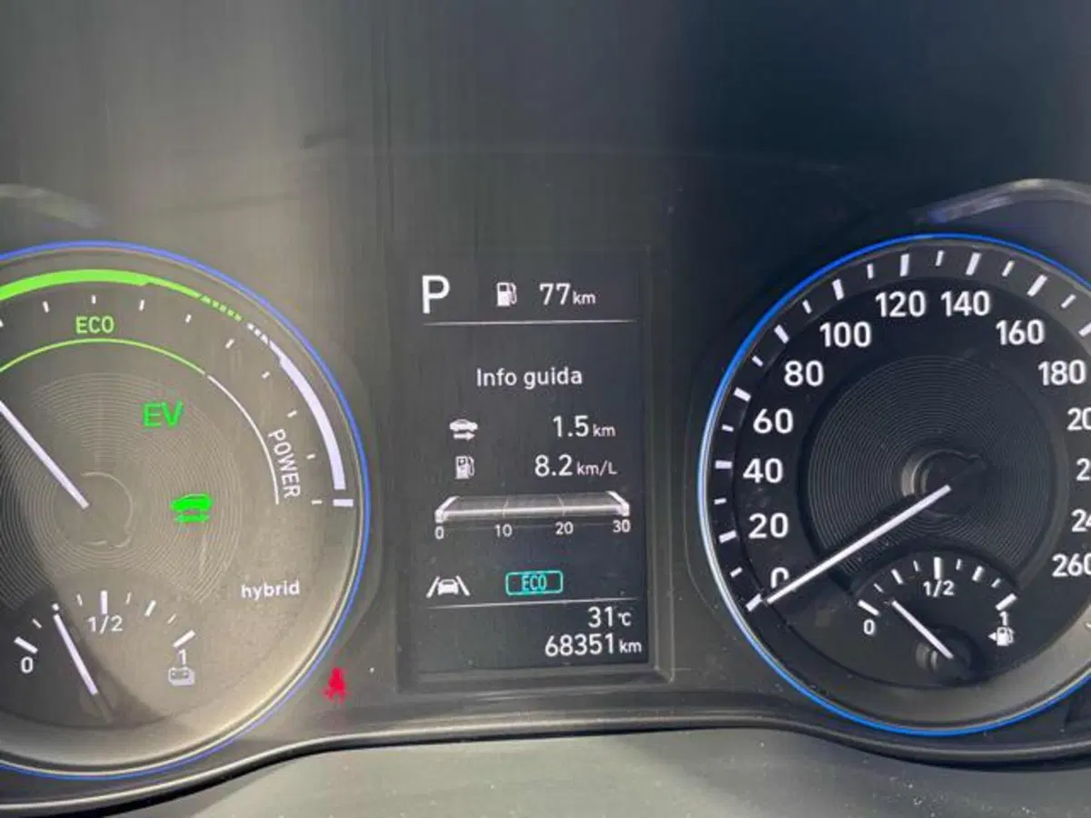 Hyundai Kona usata a Pesaro-Urbino (10)