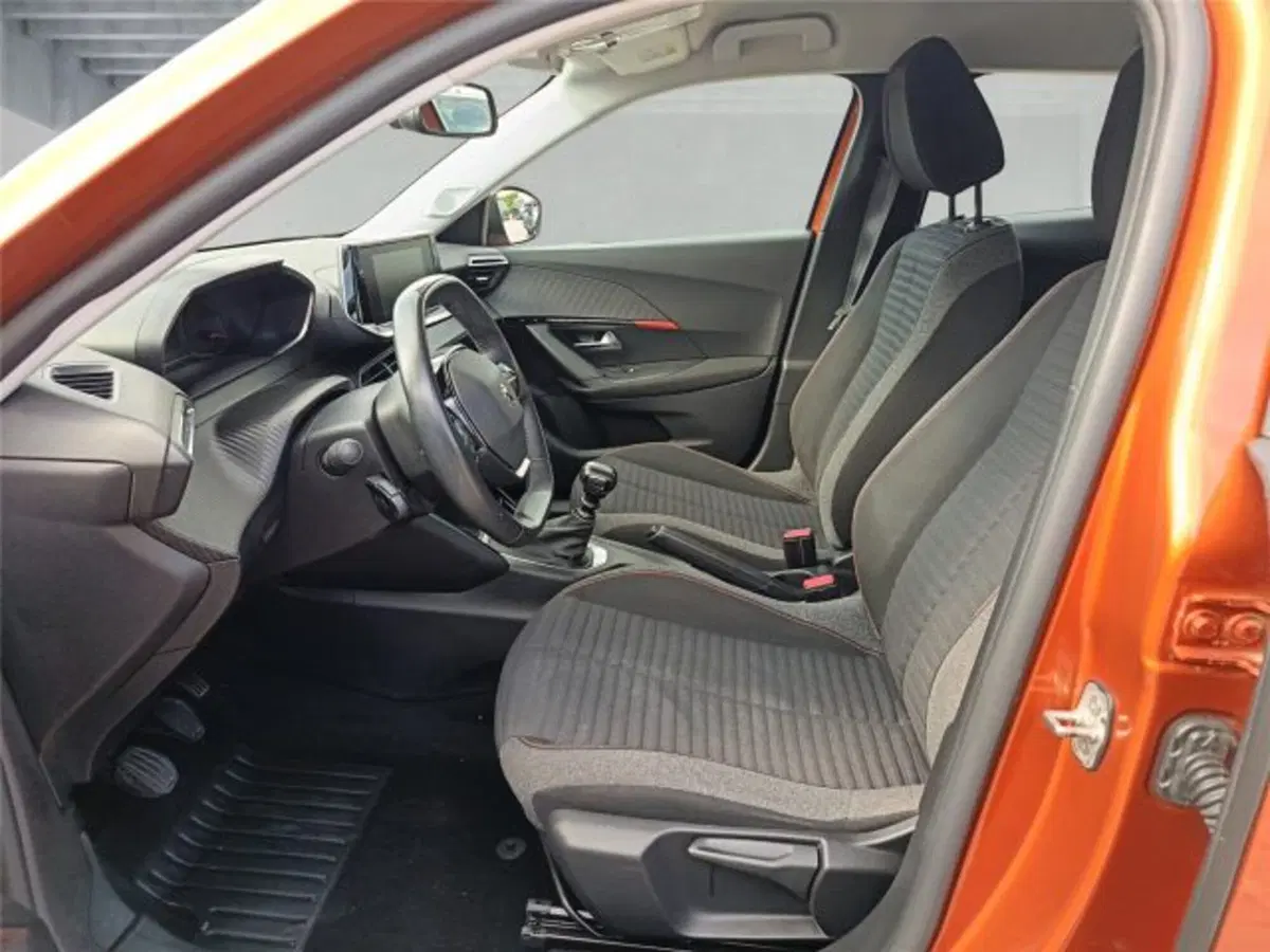 Peugeot 2008 usata a Bari (11)