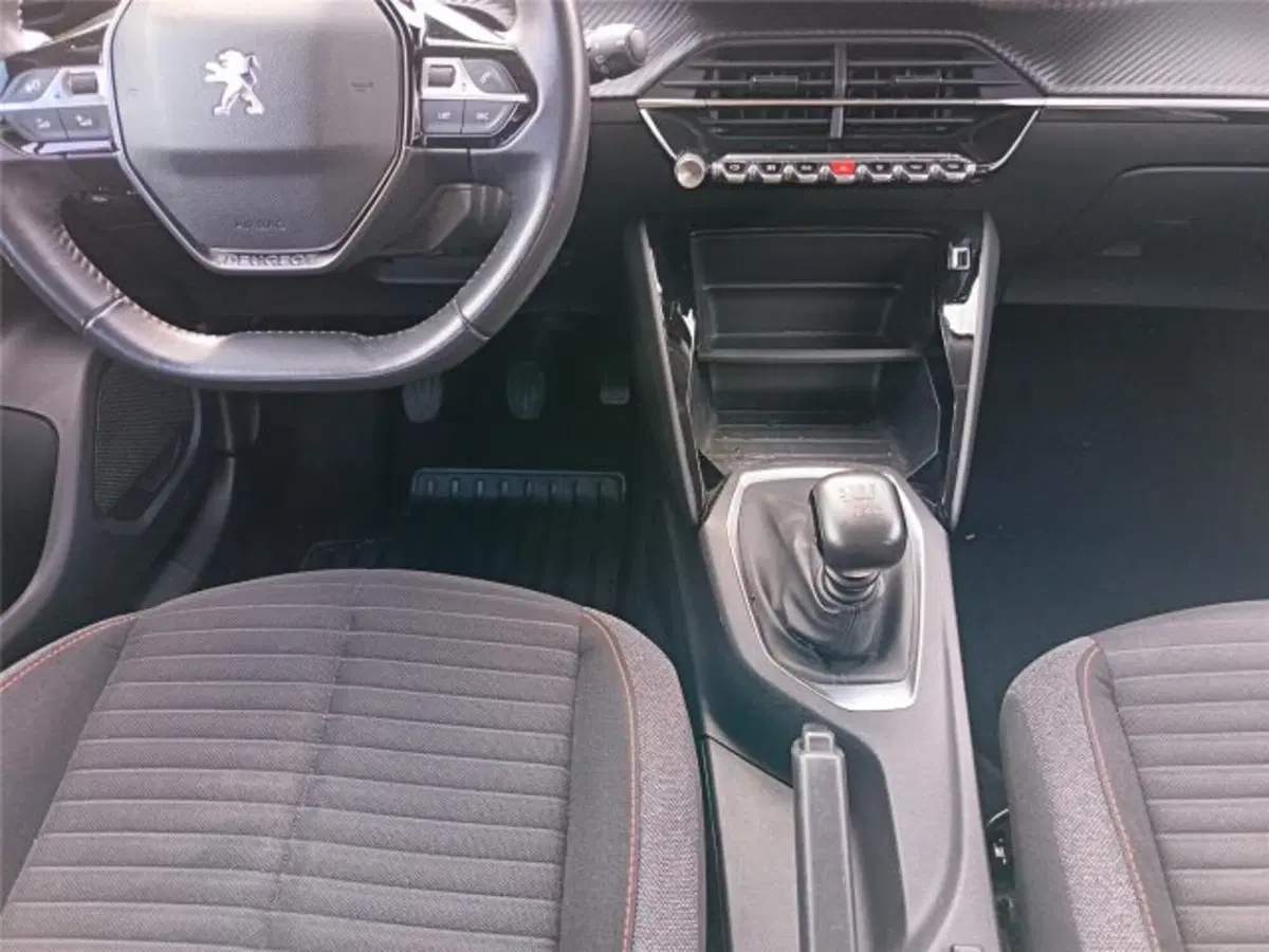 Peugeot 2008 usata a Bari (17)