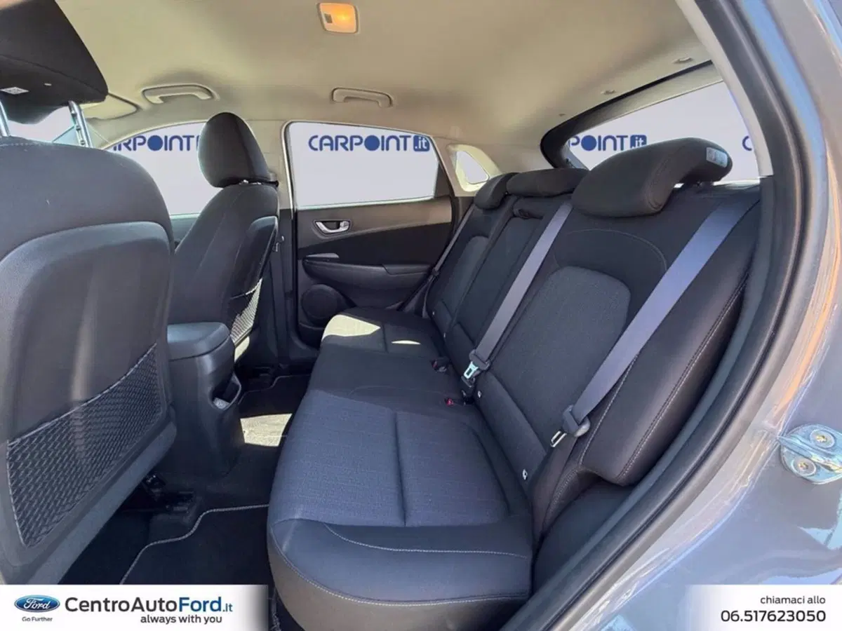 Hyundai Kona usata a Roma (13)