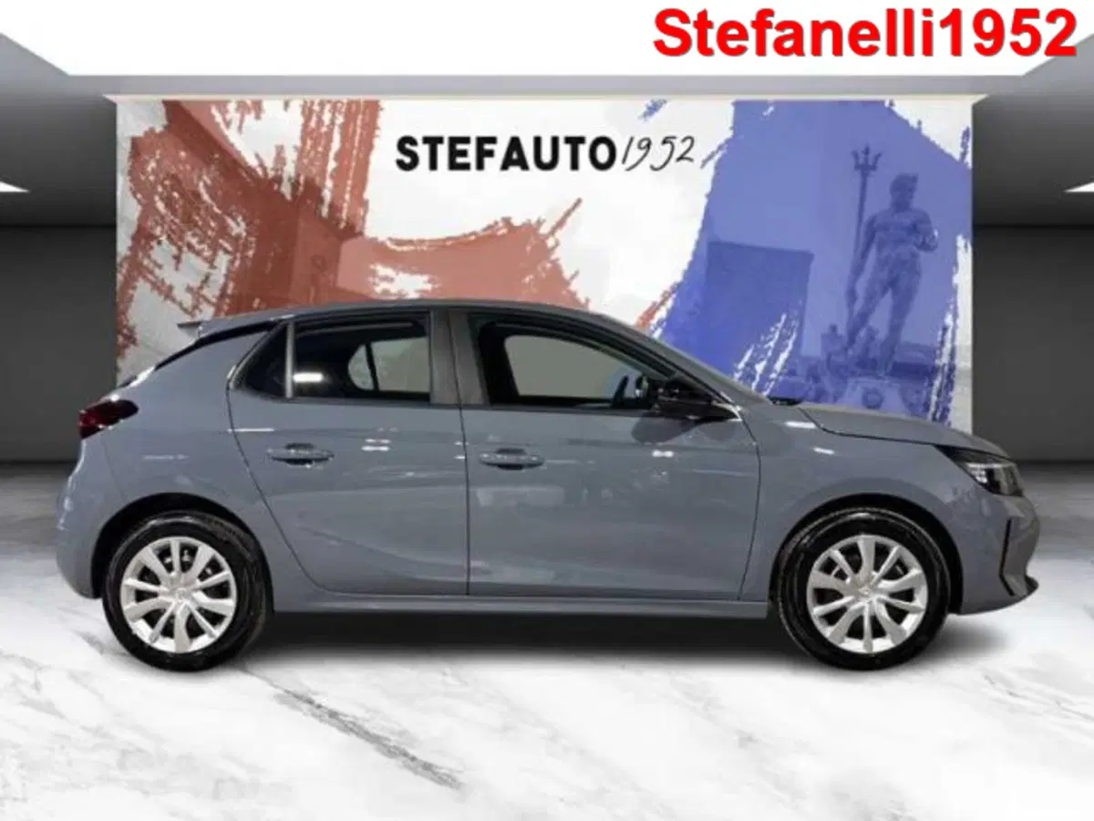 Opel Corsa nuova a Bologna (2)
