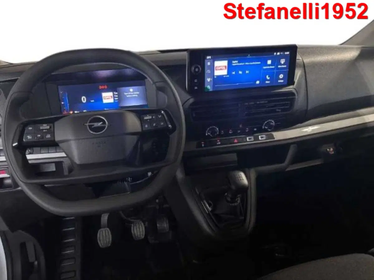 Opel Vivaro Furgone nuova a Bologna (13)