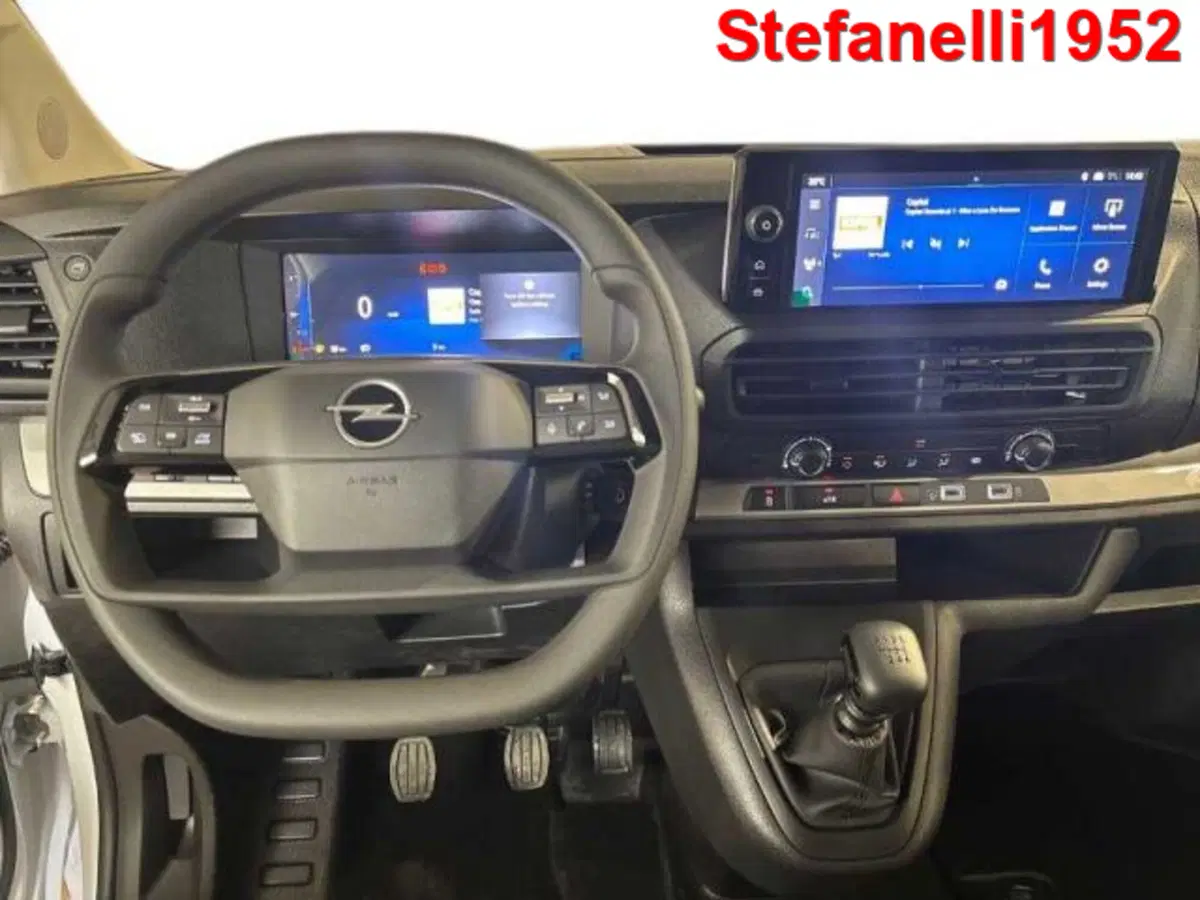 Opel Vivaro Furgone nuova a Bologna (14)