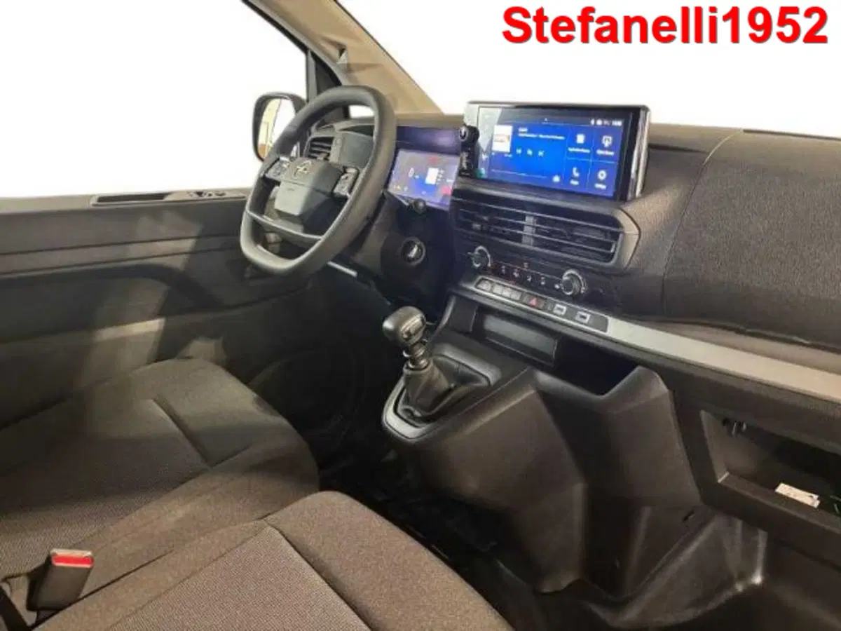 Opel Vivaro Furgone nuova a Bologna (15)