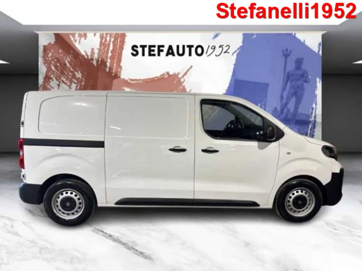 Opel Vivaro Furgone nuova a Bologna (2)