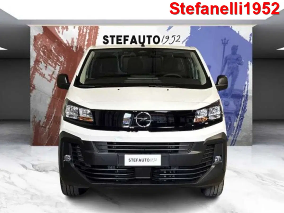 Opel Vivaro Furgone nuova a Bologna (4)