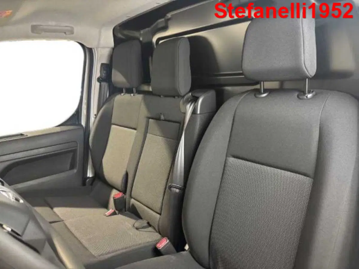 Opel Vivaro Furgone nuova a Bologna (9)