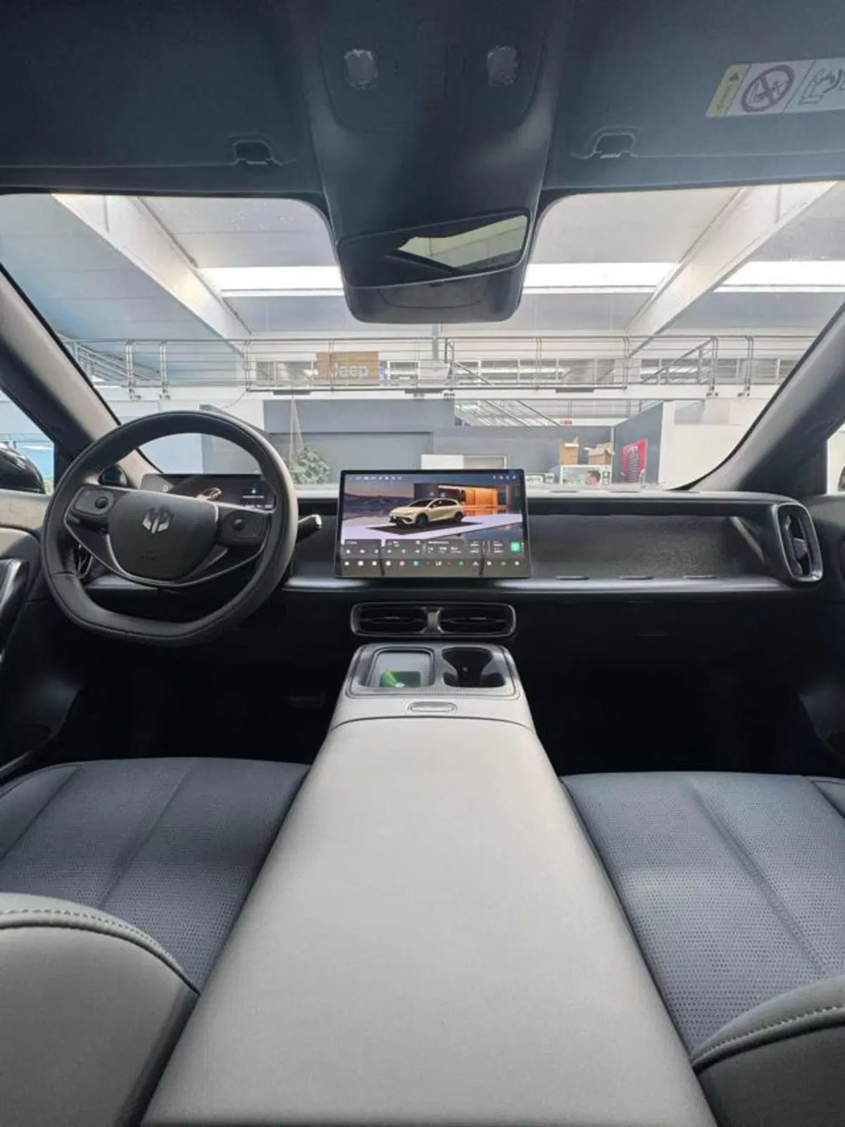 Leapmotor B05 nuova a Vercelli (9)