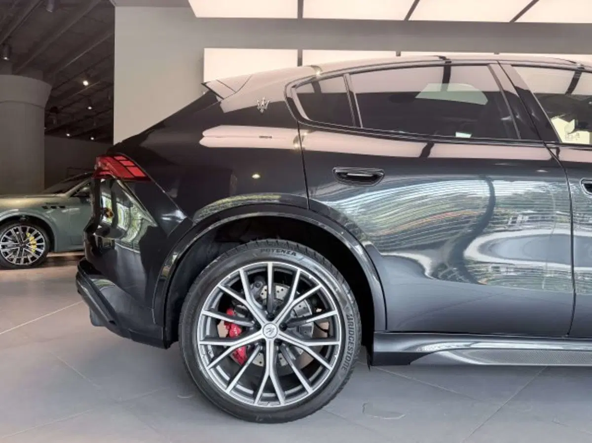 Maserati Grecale usata a Torino (12)