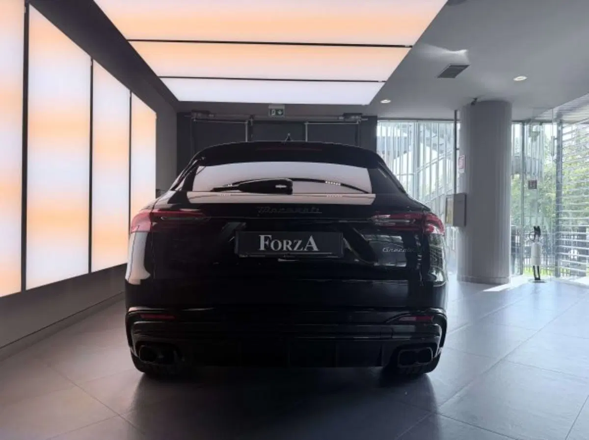 Maserati Grecale usata a Torino (14)