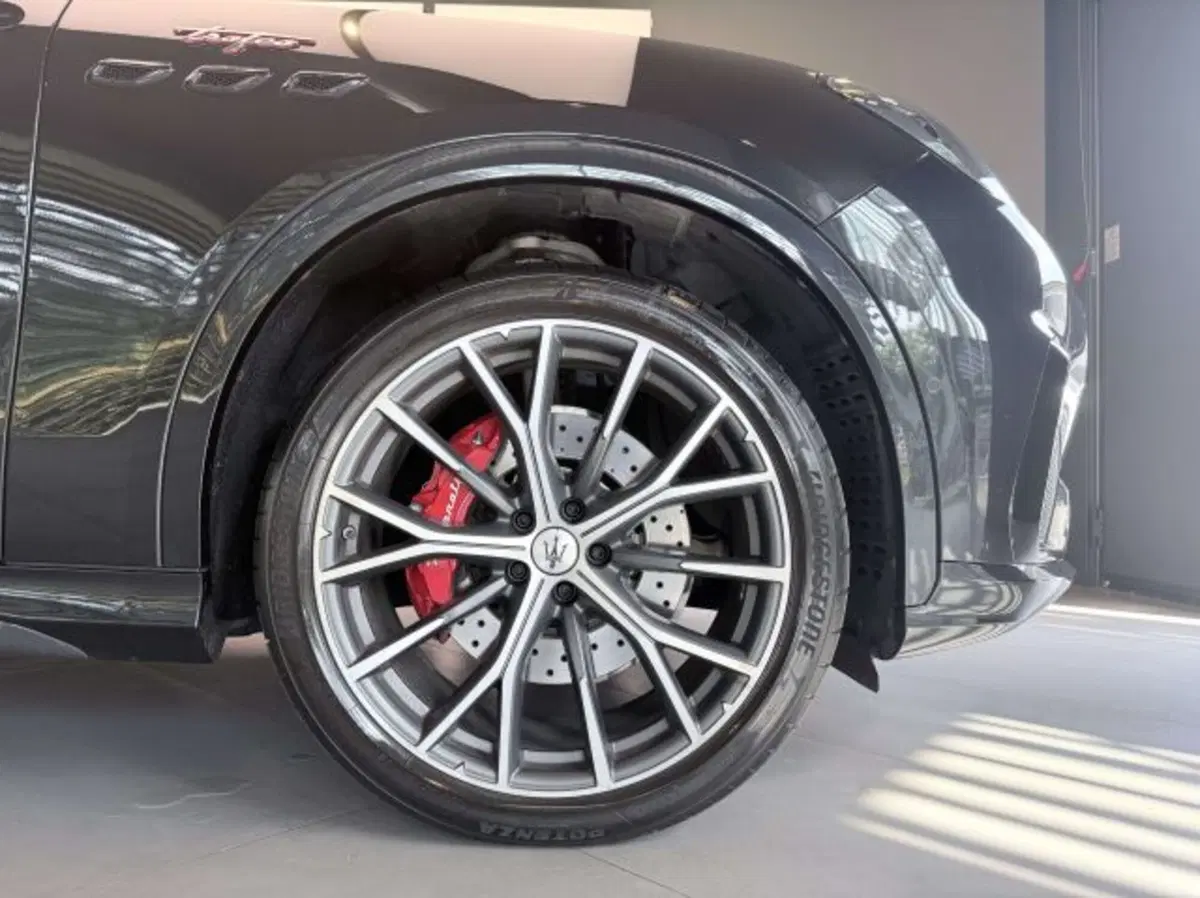 Maserati Grecale usata a Torino (5)