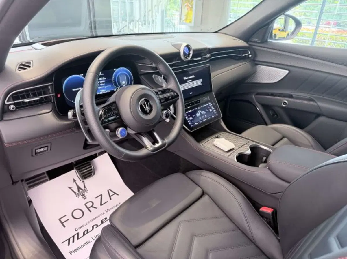 Maserati Grecale usata a Torino (6)