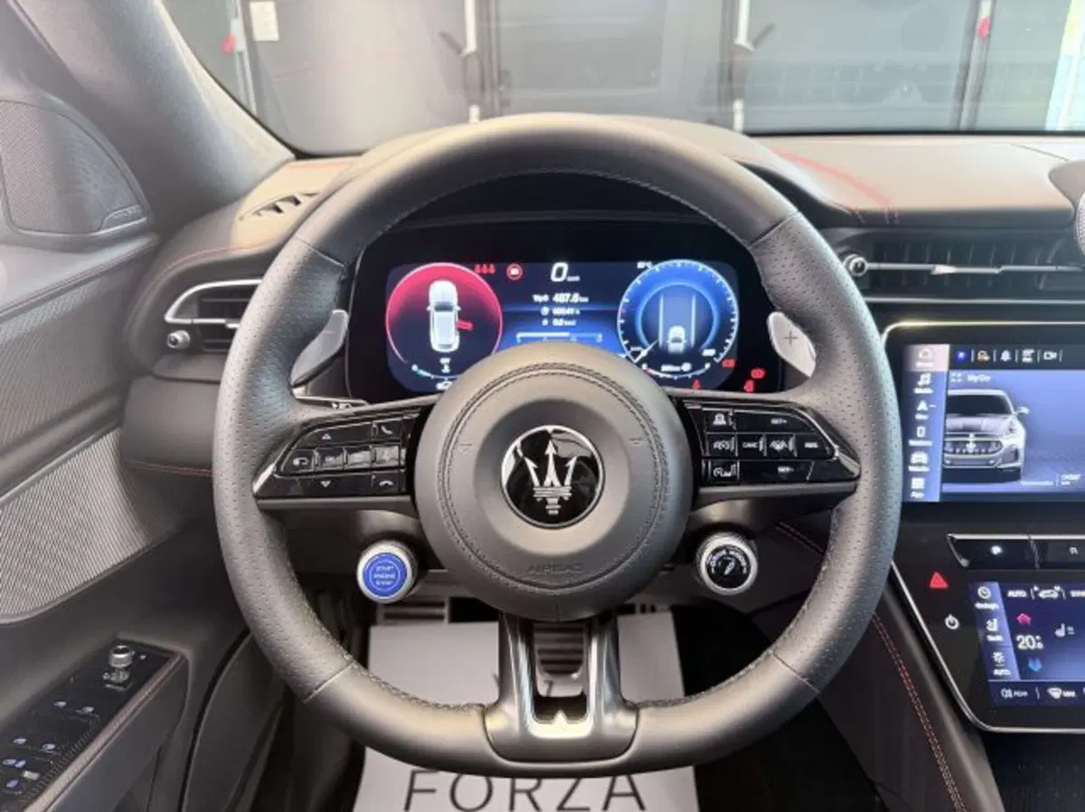 Maserati Grecale usata a Torino (8)