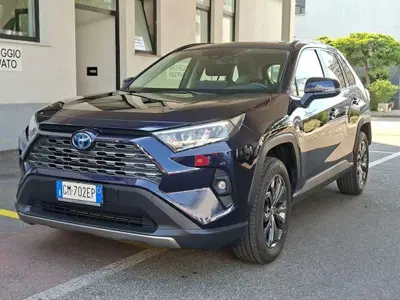 Toyota Rav4 HV (222CV) E-CVT AWD-i Adventure del 2023 usata a Torino