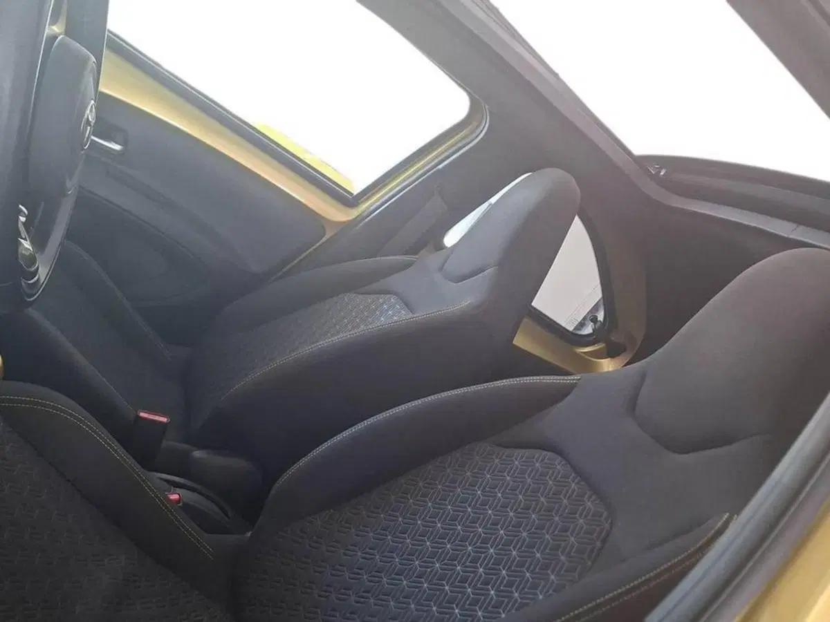 Toyota Aygo X usata a Torino (11)