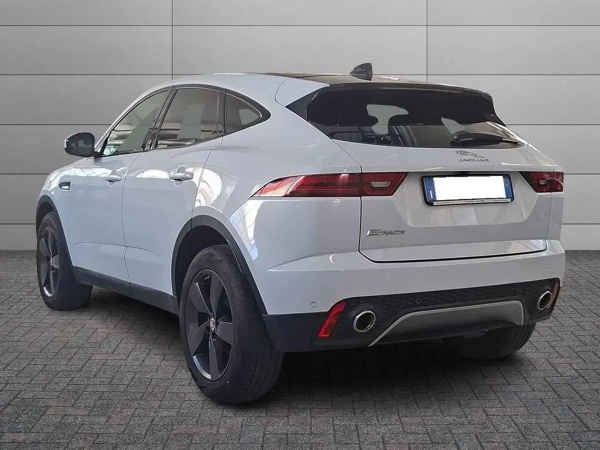 Jaguar E-Pace usata a Torino (2)