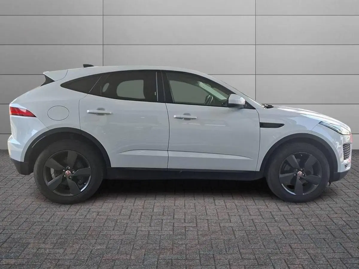 Jaguar E-Pace usata a Torino (3)