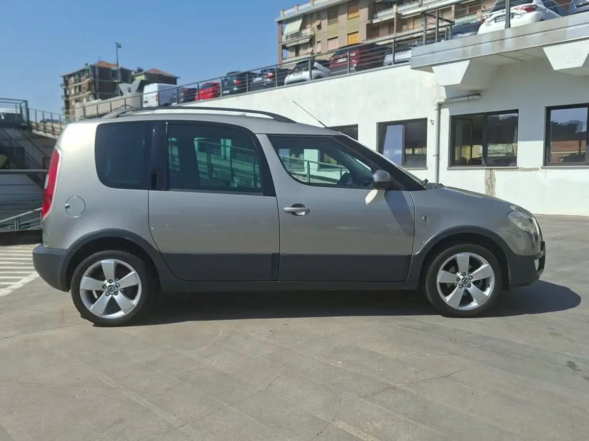 Skoda Roomster usata a Torino (3)