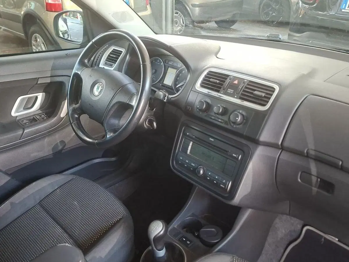 Skoda Roomster usata a Torino (6)