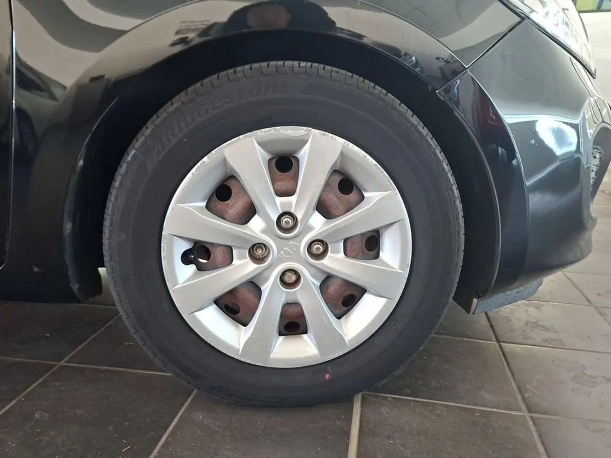 Kia Rio usata a Torino (11)
