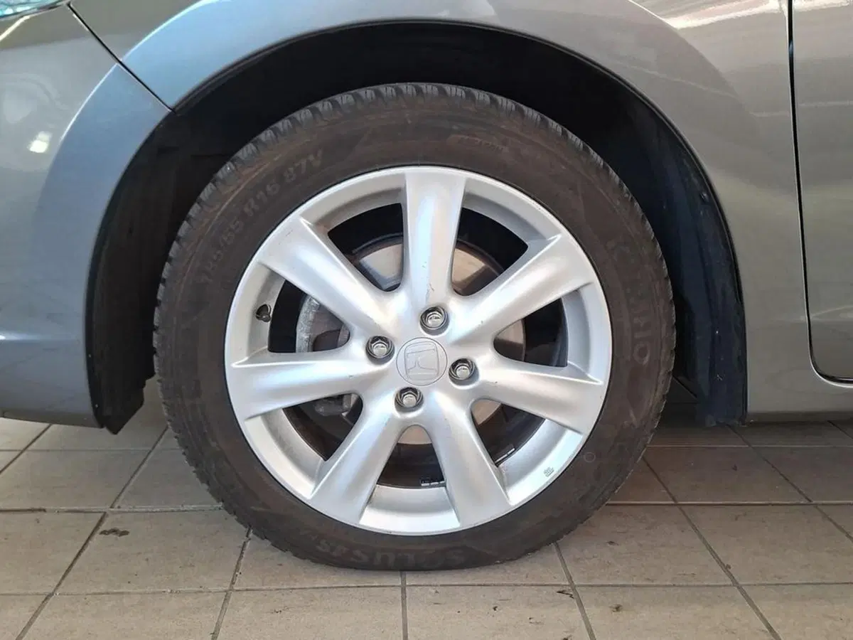 Honda Insight usata a Torino (11)
