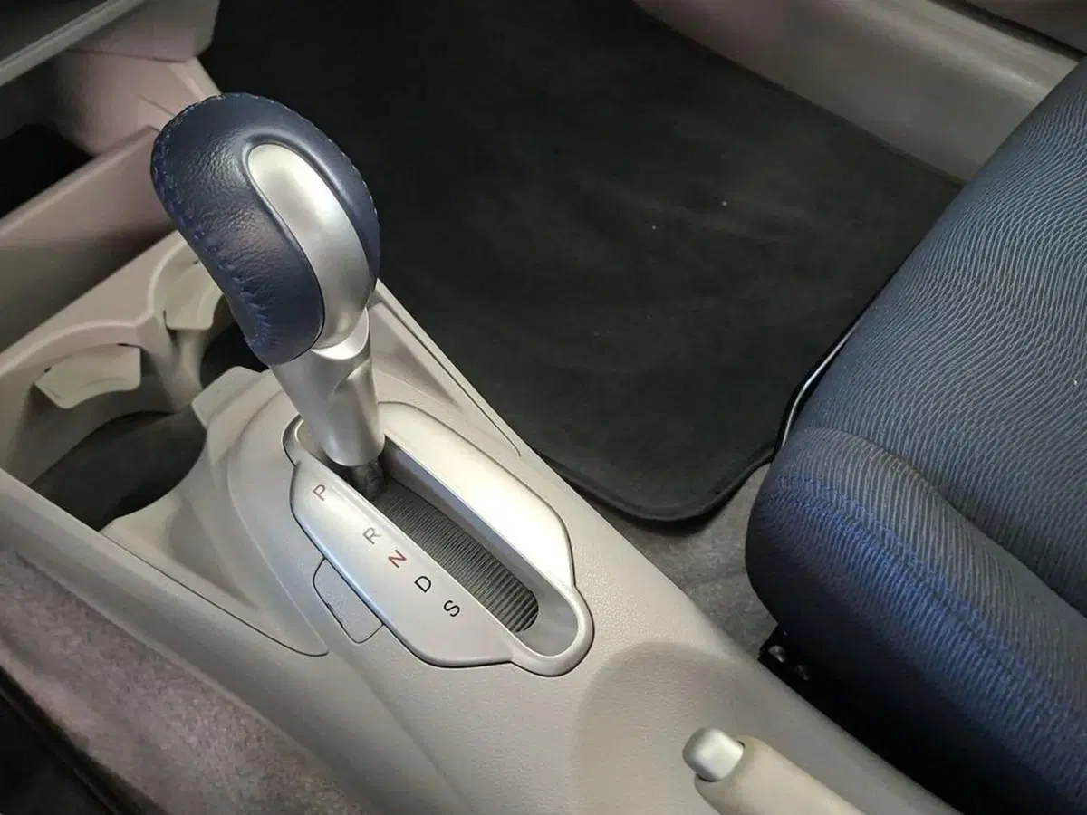 Honda Insight usata a Torino (12)