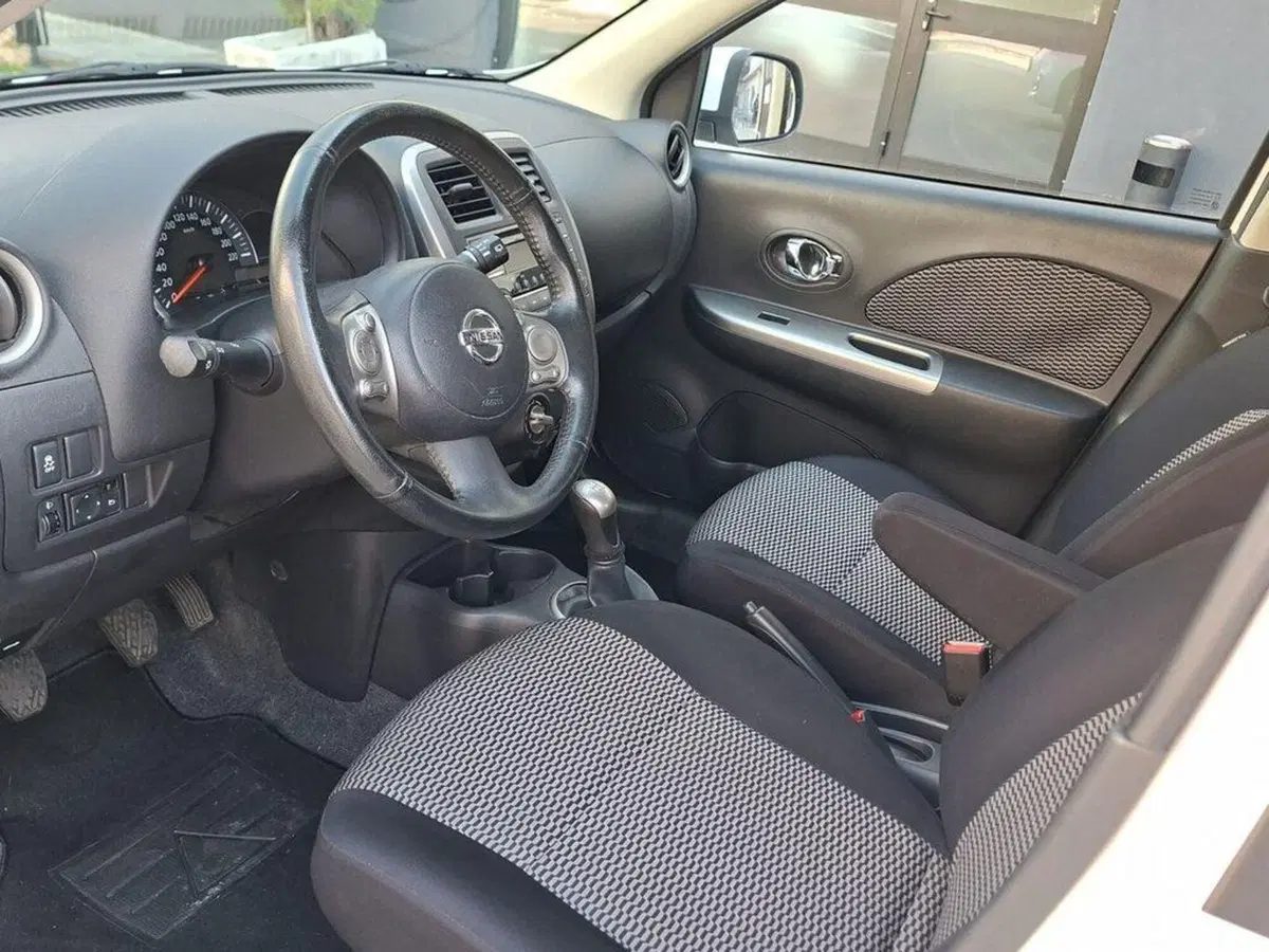 Nissan Micra usata a Torino (6)