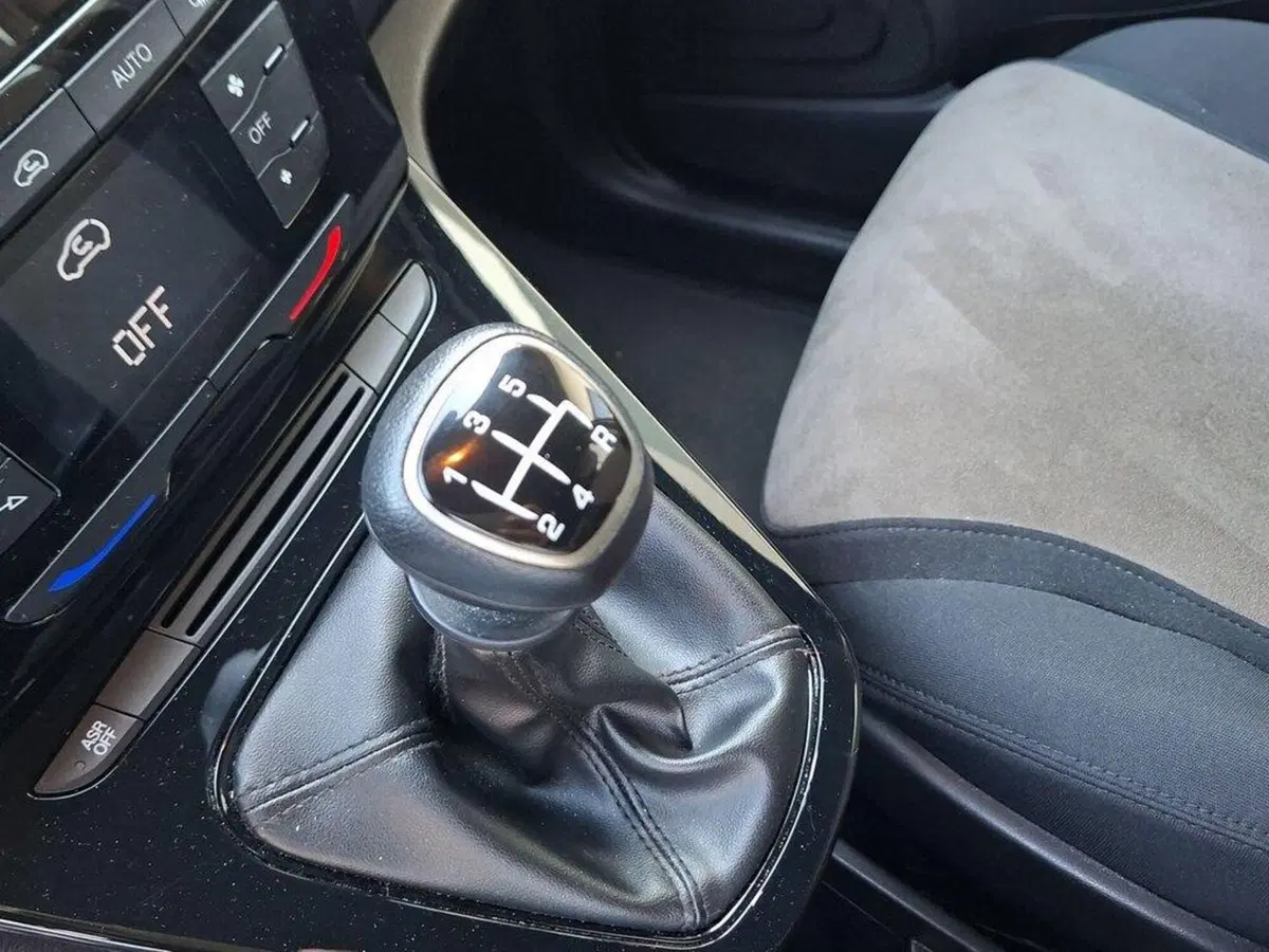 Lancia Ypsilon usata a Torino (12)