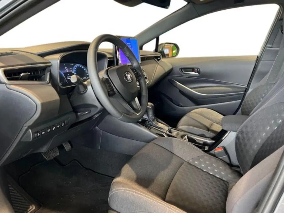 Toyota Corolla Touring Sports nuova a Vercelli (6)