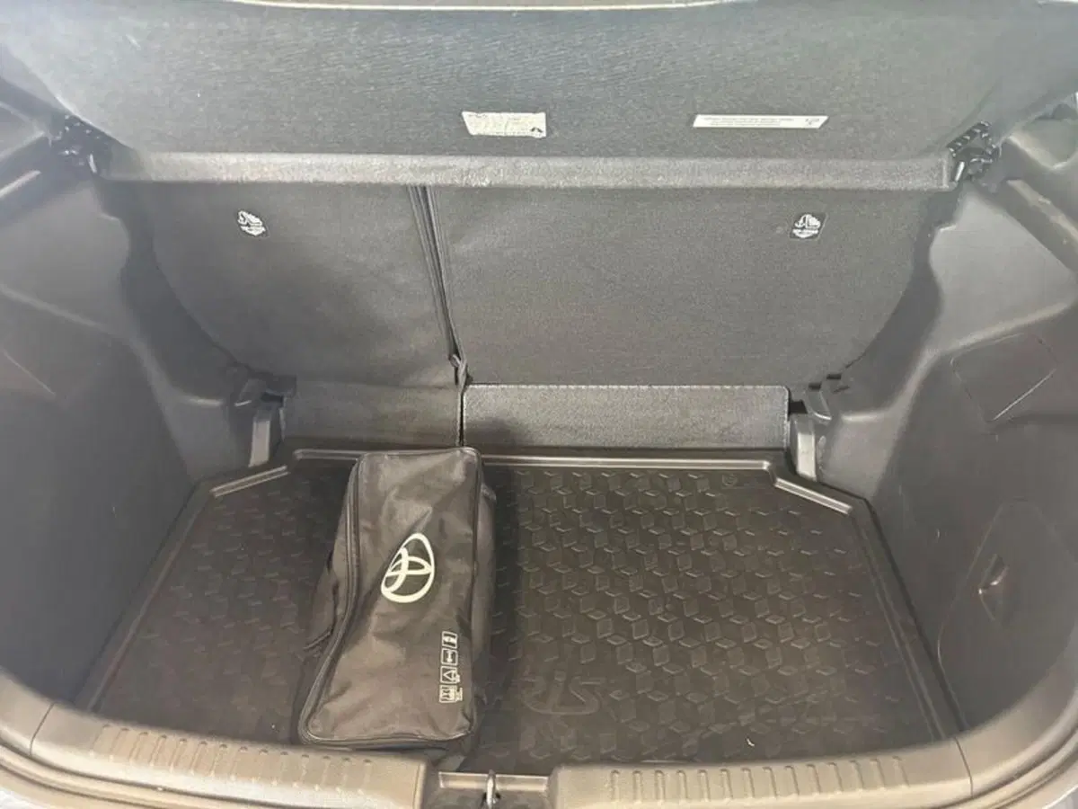 Toyota Yaris usata a Prato (11)