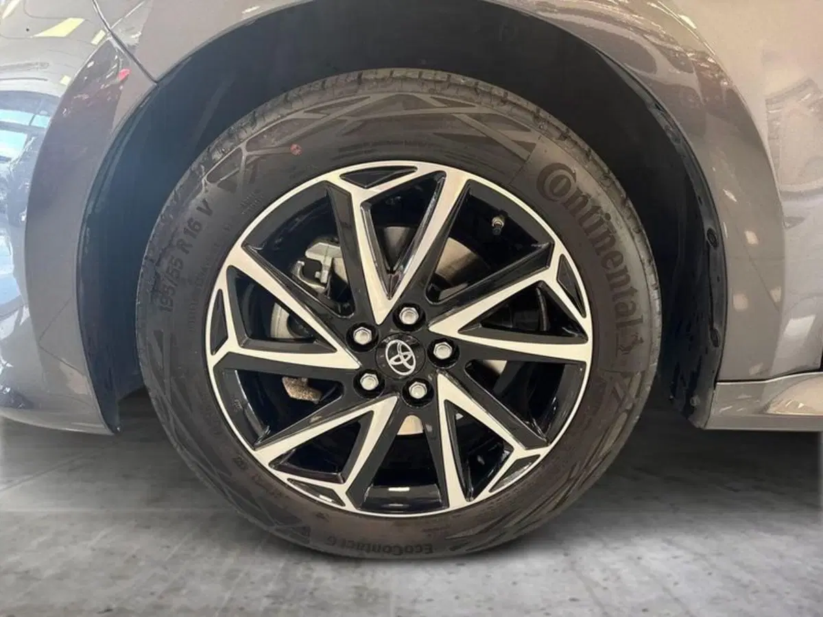 Toyota Yaris usata a Prato (15)